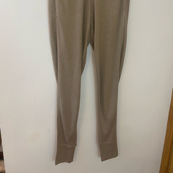 NWT Hue Heather Oatmeal Jersey Relaxed Weekend  Travel Jogger - Picture 7 of 10